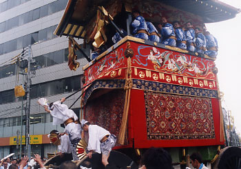 山鉾巡行(辻回し、笛)