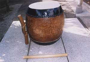 大ドロ(大太鼓)
